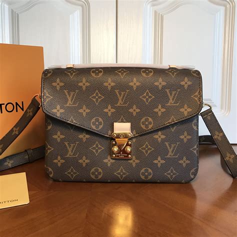 louis vuitton tas vrouwen|Louis Vuitton handbags.